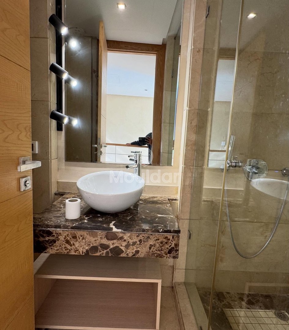 Villa Espaciosa en Alquiler en Bouskoura con Encantadora Chimenea - Photo 12