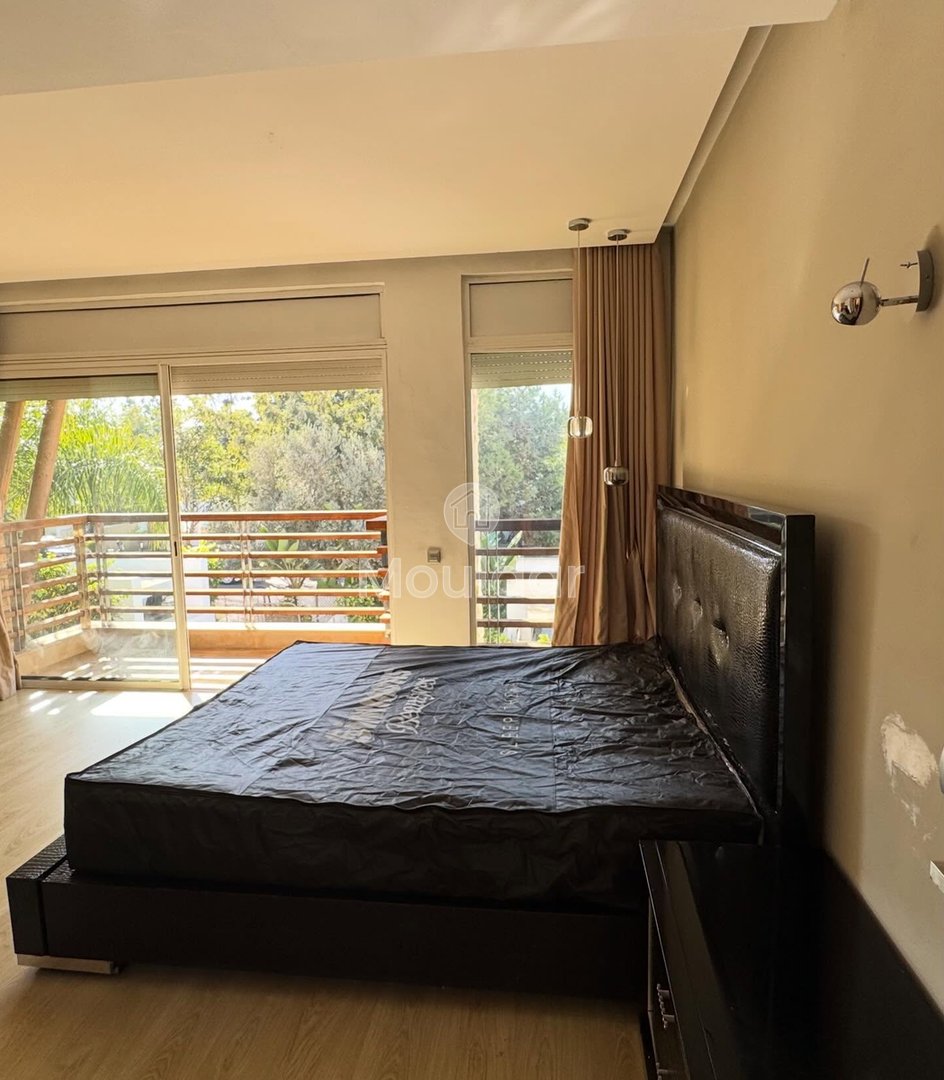 Villa Espaciosa en Alquiler en Bouskoura con Encantadora Chimenea - Photo 3