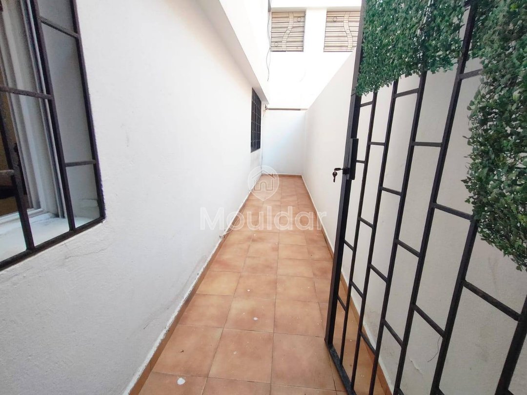 Beautiful 2-Bedroom Apartment for Sale in Casablanca, Bourgogne - Photo 13