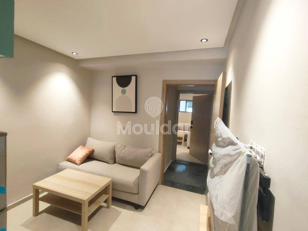 شقة مفروشة للإيجار في الدار البيضاء مع شرفة ومصعد - Photo 1