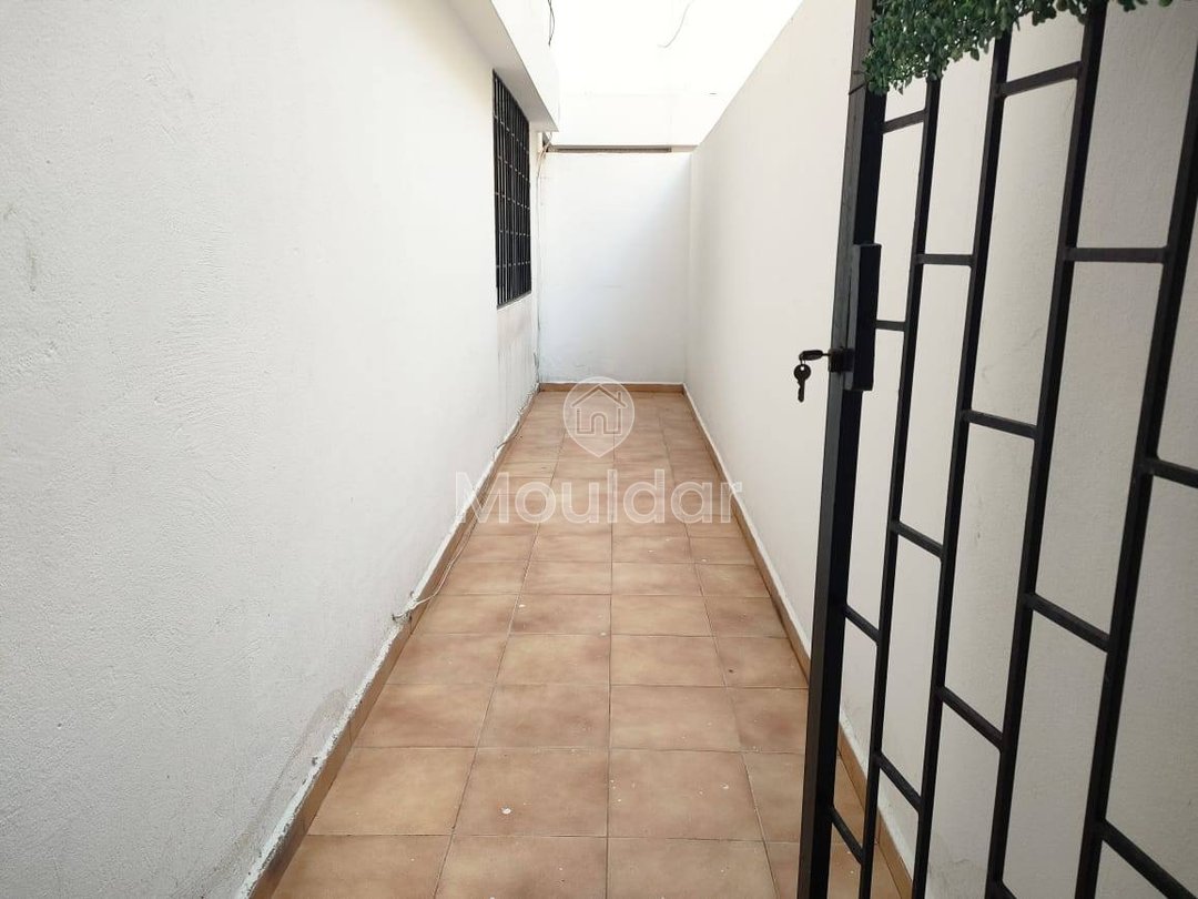 Beautiful 2-Bedroom Apartment for Sale in Casablanca, Bourgogne - Photo 12