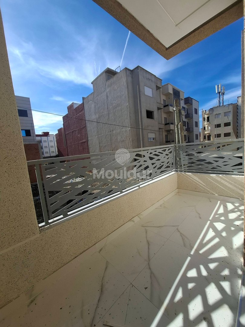 Charming 3-Bedroom Apartment in Martil with Balcony and Kitchen - Photo 6