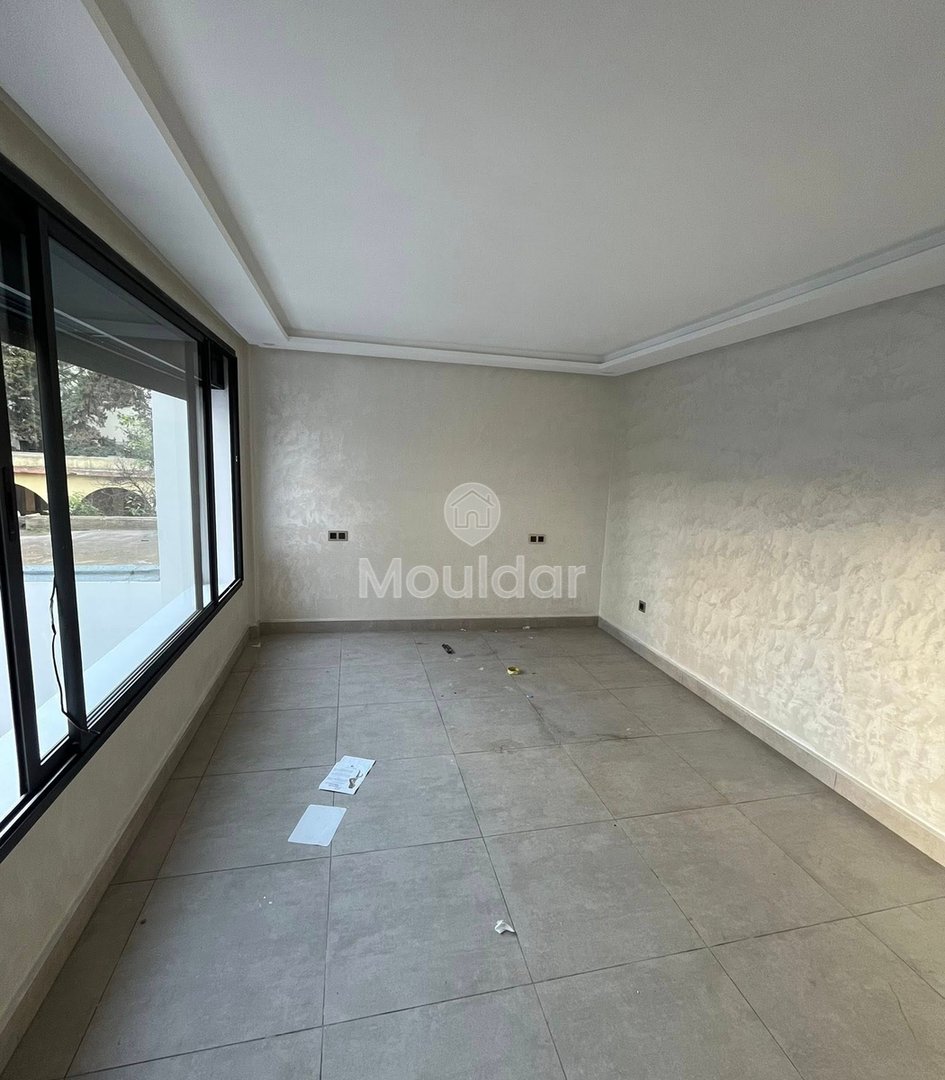 شقة مزدوجة رائعة للإيجار في الدار البيضاء مع تراس وأمان - Photo 2