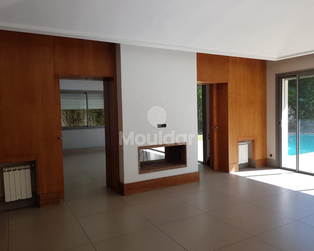 Villa élégante à vendre à Casablanca : espace et confort - Photo 2