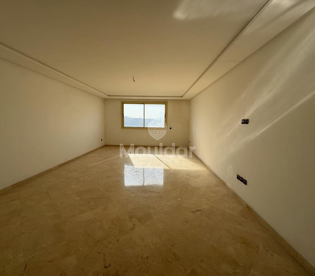 Geniş Bir Daire Kiralayın Casablanca'da Balkon ve Otopark ile - Photo 1