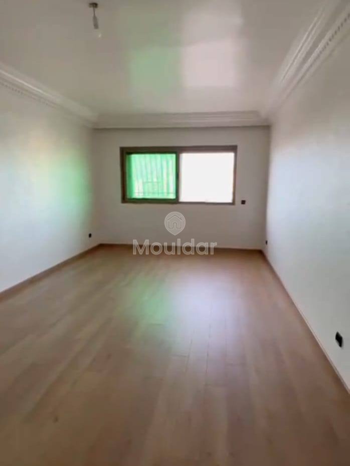 Zu vermietende Wohnung: 3 Schlafzimmer mit voll ausgestatteter Küche in Casablanca - Photo 1