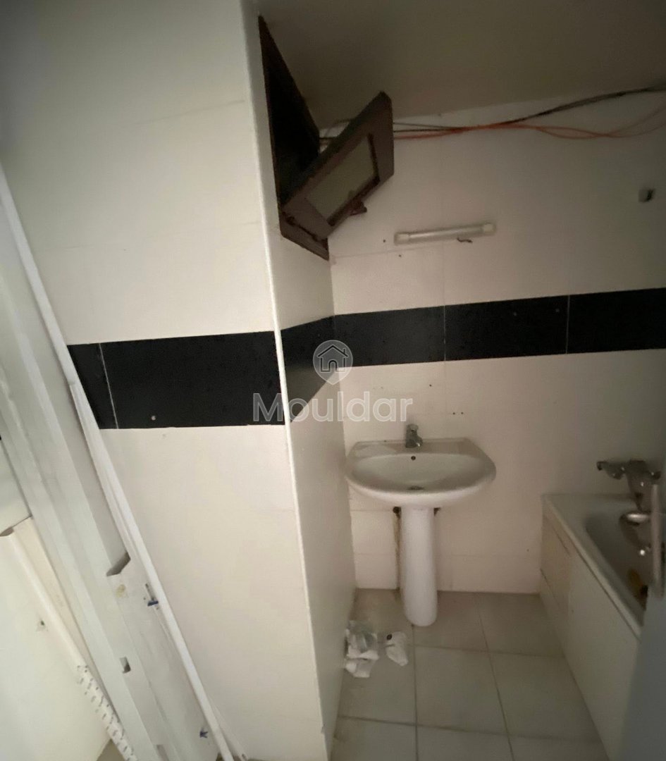 Te huur: kantoorruimte: 1 Kamer op de 3e verdieping in Agdal - Photo 7