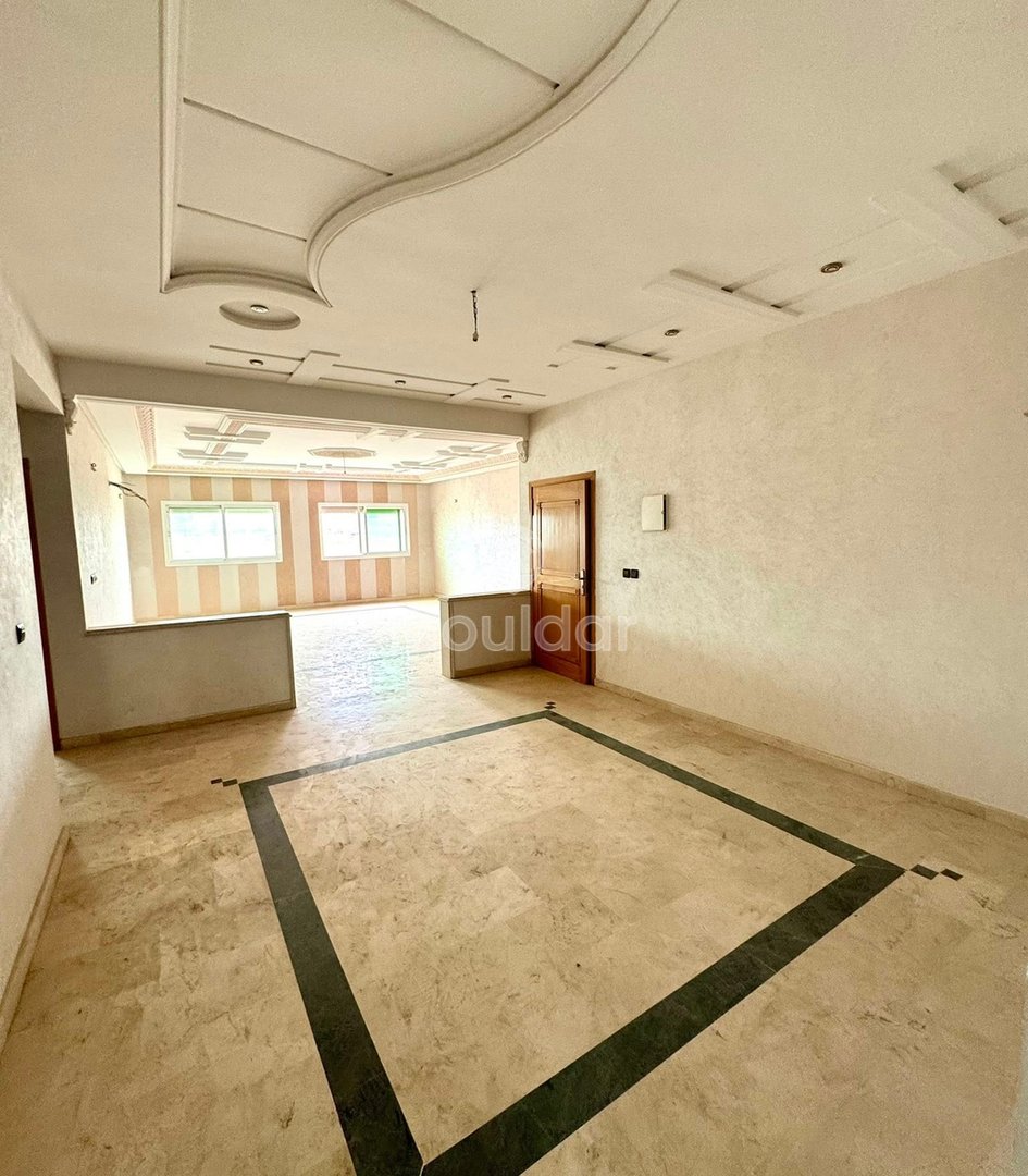 Charming Apartment for Sale in Fès - 3 Bedrooms and Balcony - Photo 8