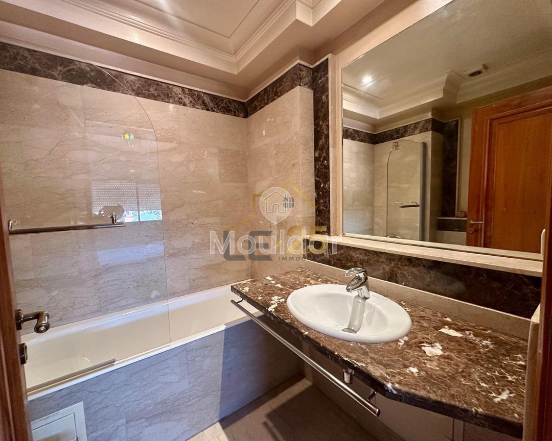 Apartament de închiriat în Marrakech: 3 camere, balcon și securitate - Photo 10