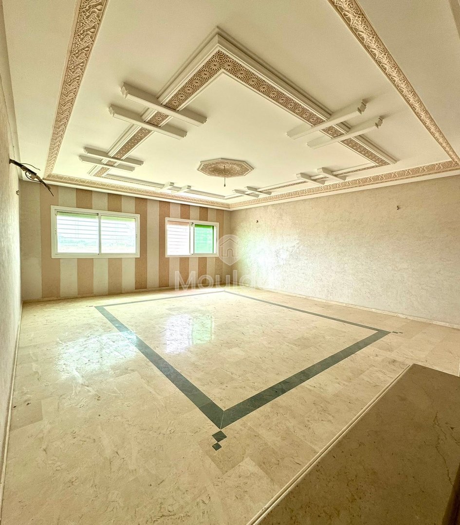 Charming Apartment for Sale in Fès - 3 Bedrooms and Balcony - Photo 1