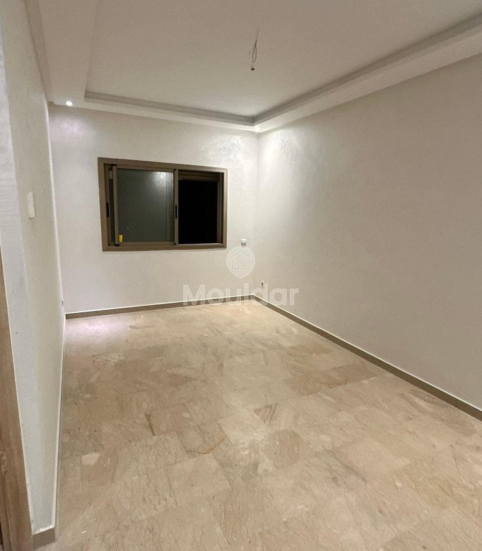 Studio do wynajęcia w Casablance: Garaż, Taras i Bezpieczeństwo - Photo 1