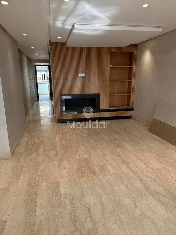 For Rent: Modern 3-Bedroom Apartment with Terrace in Anfa - Photo 8