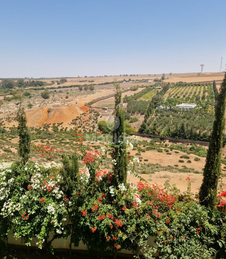 فيلا فاخرة في تامنصورت: 4 غرف نوم، حديقة وتراس - Photo 9