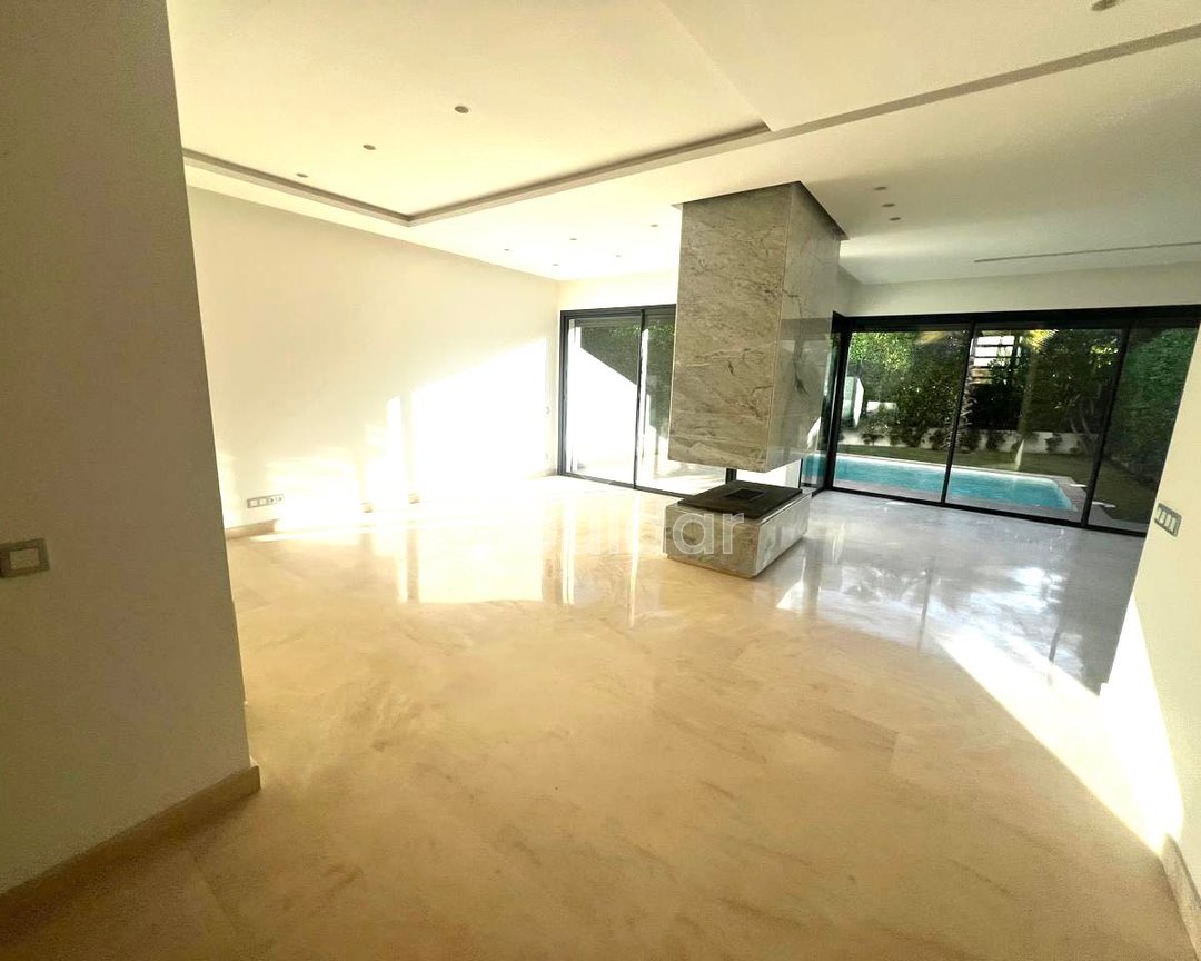 Aïn Diab'da Lüks Villa: 4 Yatak Odası, Havuz ve Bahçe - Photo 2