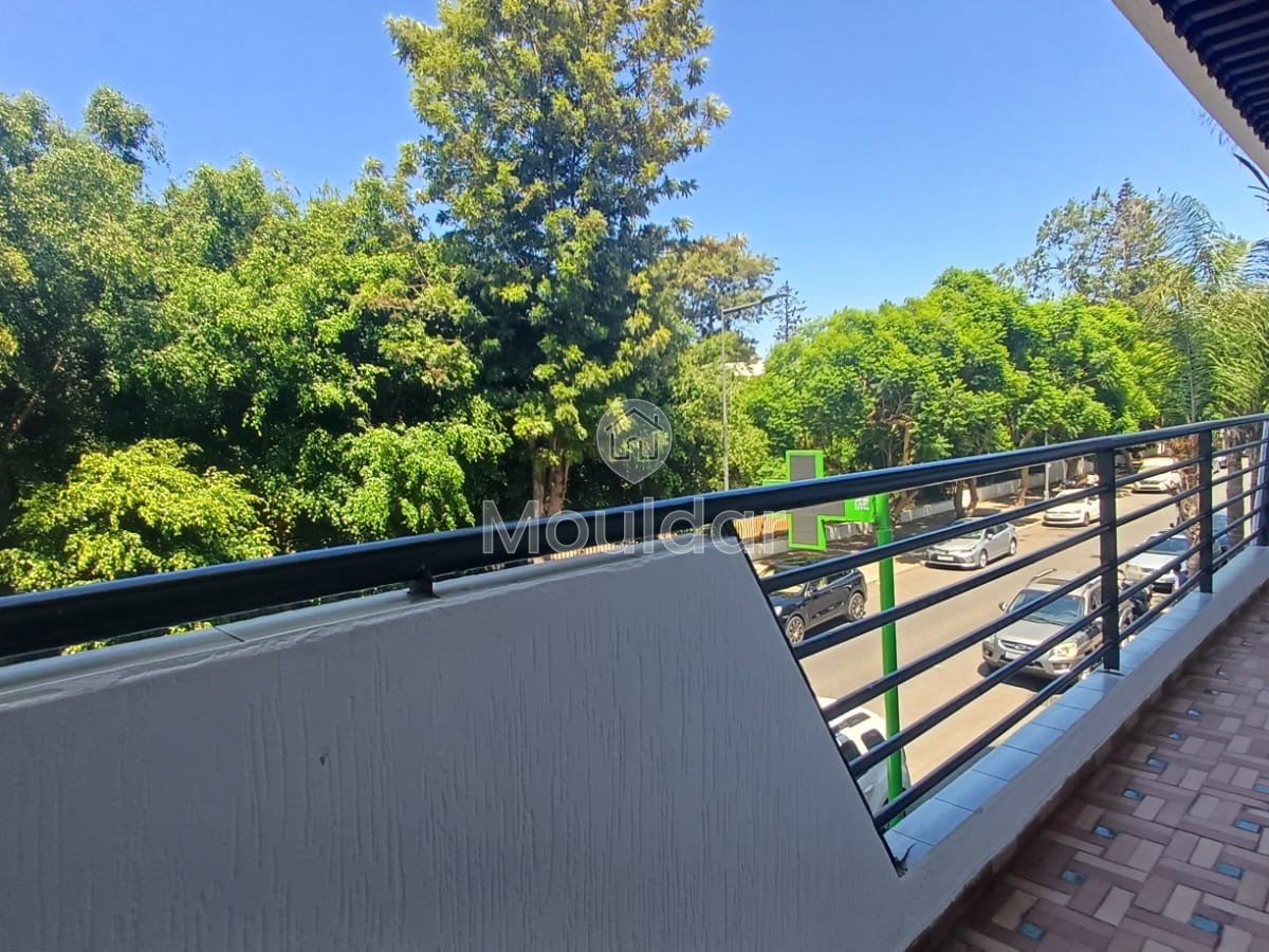 À Vendre : Duplex Spacieux 4 Chambres à Agdal, Rabat - Photo 21