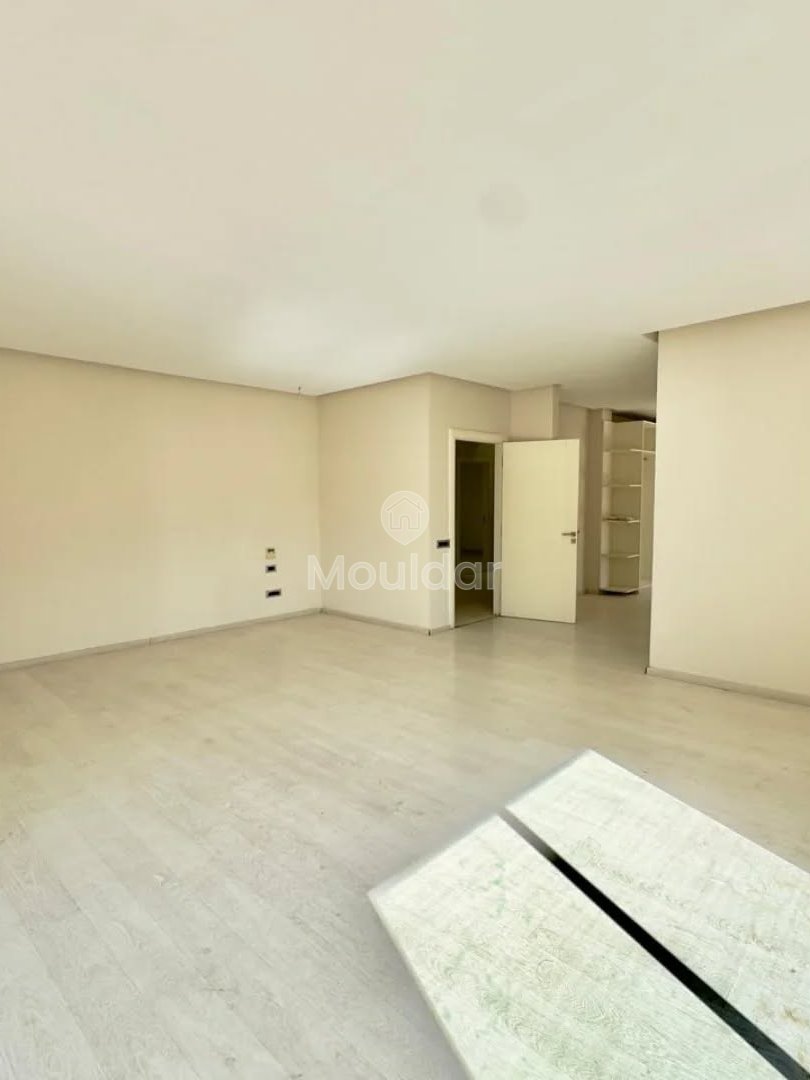 Luxusvilla in Aïn Diab: 3 Schlafzimmer, Klimaanlage - Photo 1