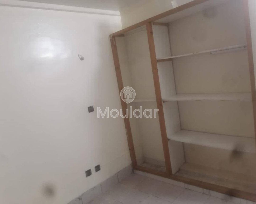 Hastaneler Mahallesi'nde 2 odalı güzel bir daire için kiralık - Photo 2