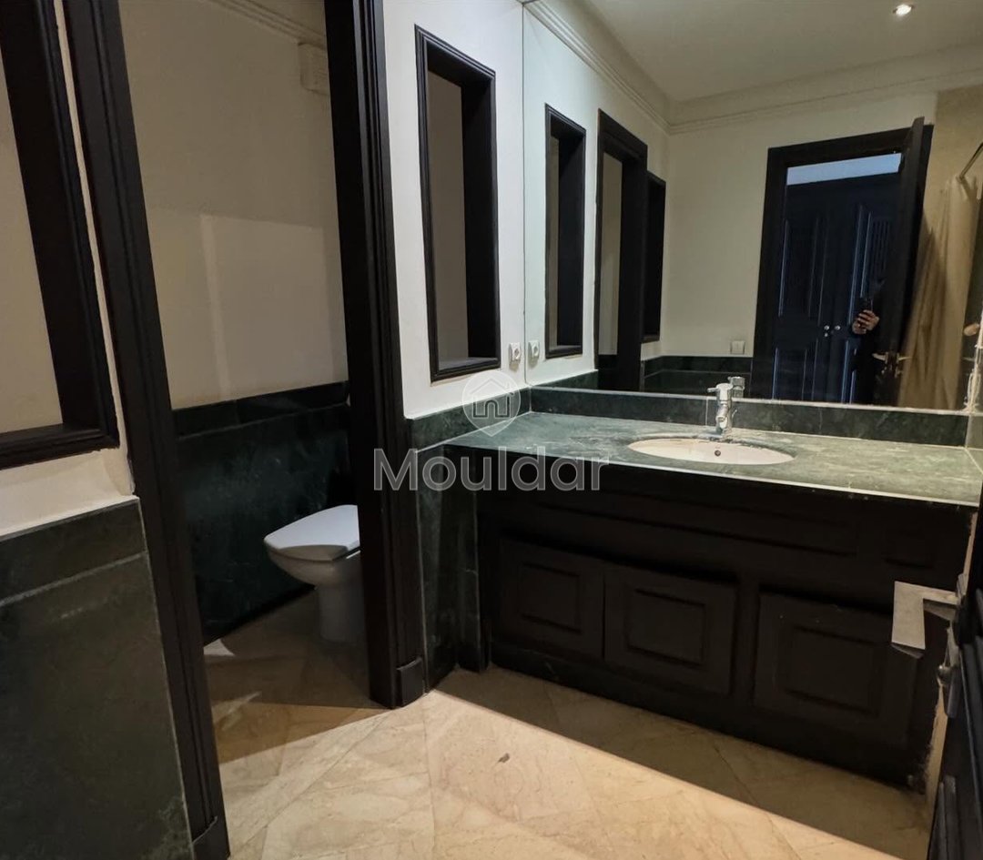 Charming Apartment in Aïn Diab: 3 Bedrooms, Balcony, Secure - Photo 8