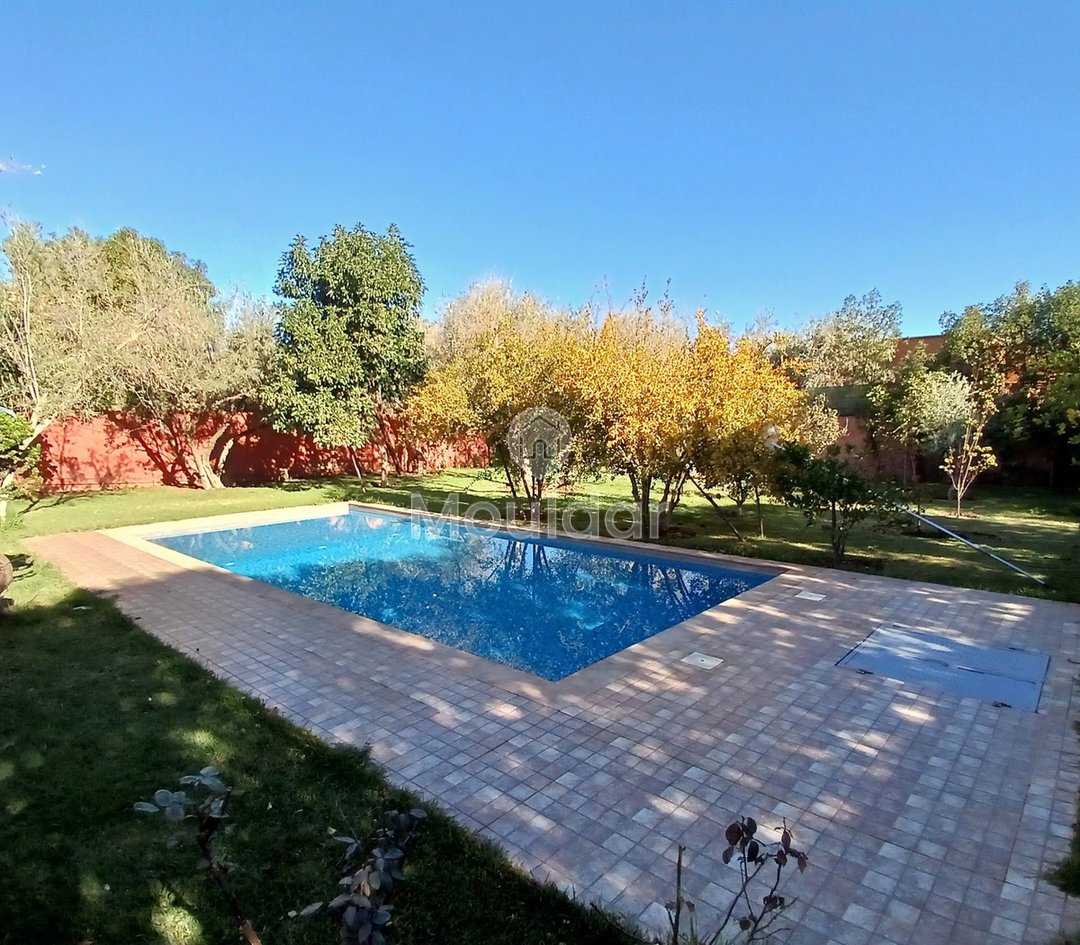 Dream Villa in Marrakech: Pool, Garden, and Luxury Terrace - Photo 13