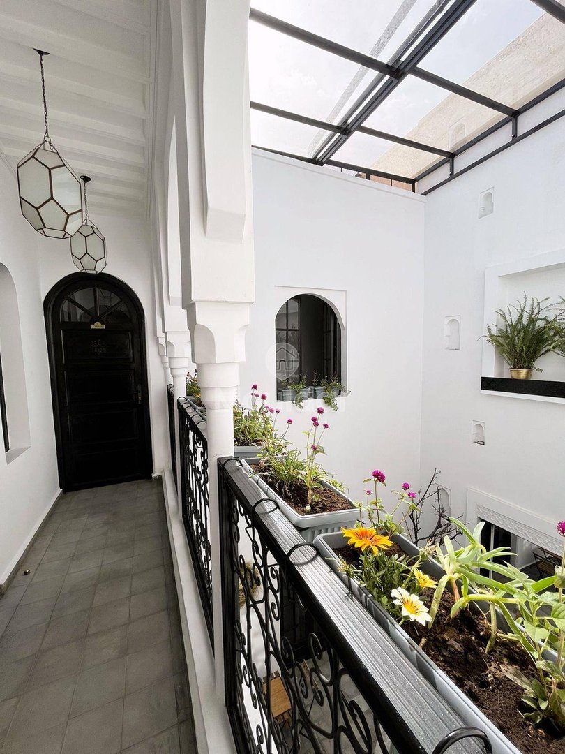 Riad na sprzedaż: 6 pokoi z tarasem w Marrakech - Photo 2