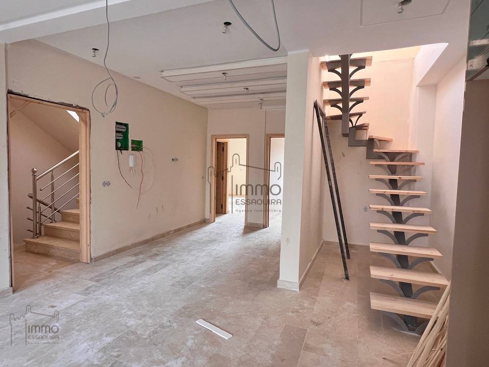 Appartement Spacieux à Argana : Terrasse Privée - Photo 1