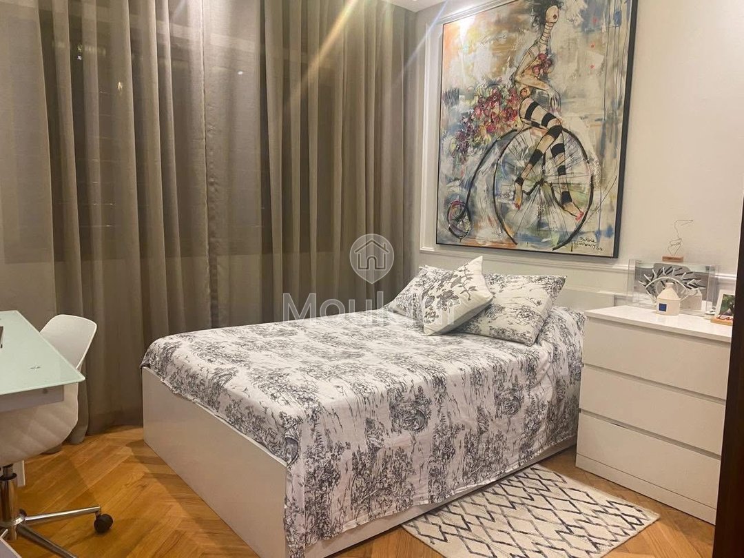 Elegant Apartment for Sale in Casablanca - 193 m², 3 Bedrooms - Photo 3