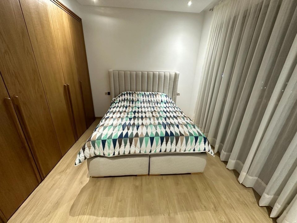 شقة رائعة مكونة من غرفتي نوم للإيجار في مدينة المالية الدار البيضاء - Photo 2