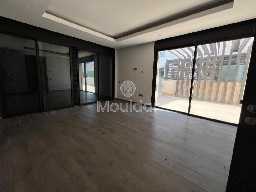 Villa de Luxe à Aïn Diab : 4 Chambres avec Piscine - Photo 1