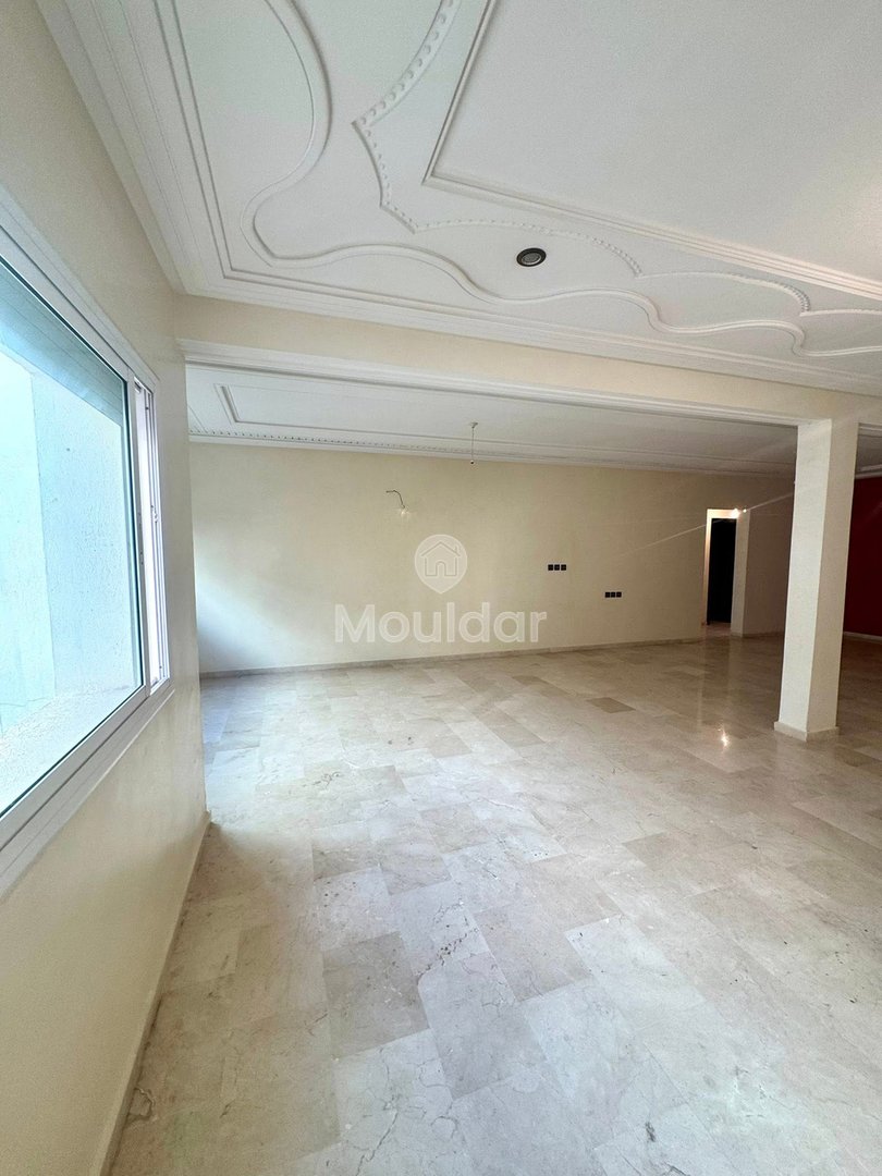 Satılık: Balkonlu ve asansörlü geniş daire Fes'te - Photo 2