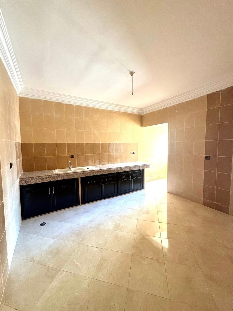 Satılık: Balkonlu ve asansörlü geniş daire Fes'te - Photo 11