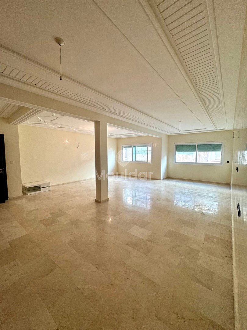 Satılık: Balkonlu ve asansörlü geniş daire Fes'te - Photo 5