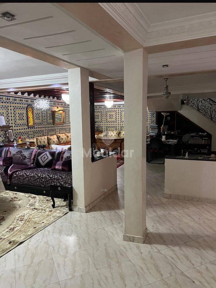 Villa Spacieuse à Vendre à Casablanca : 5 Chambres et Terrasse - Photo 2