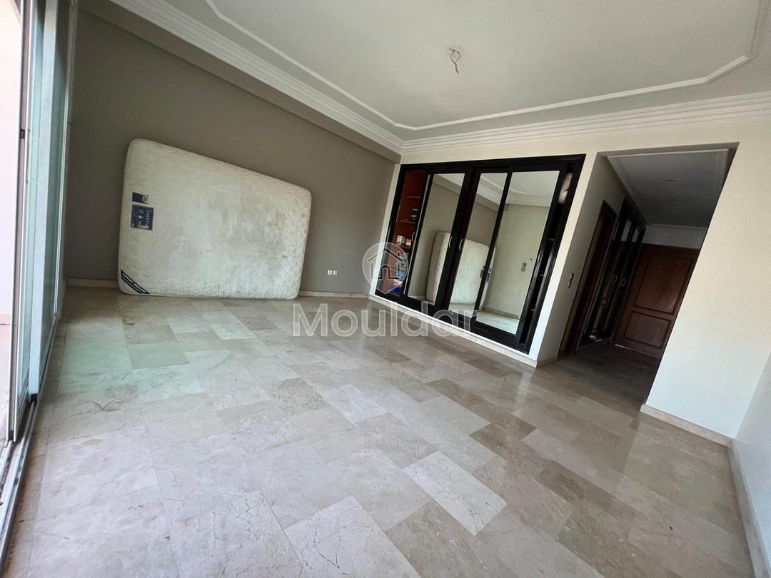 Charming 3-Bedroom Apartment for Sale in Casablanca - Racine - Photo 3