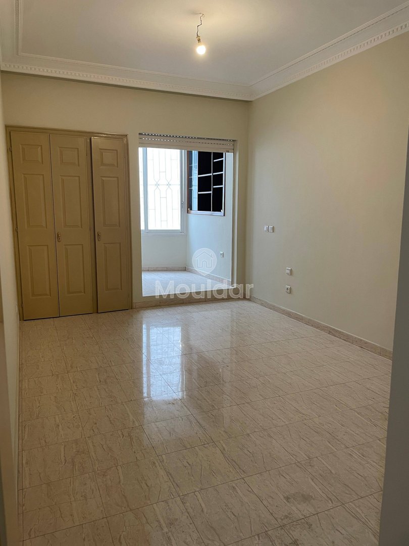 Casablanca, El Manar'da Kiralık 2 Yatak Odalı Güzel Daire - Photo 2