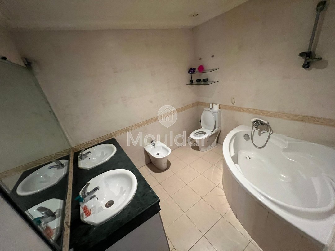 Charming 3-Bedroom Apartment for Sale in Casablanca - Racine - Photo 9