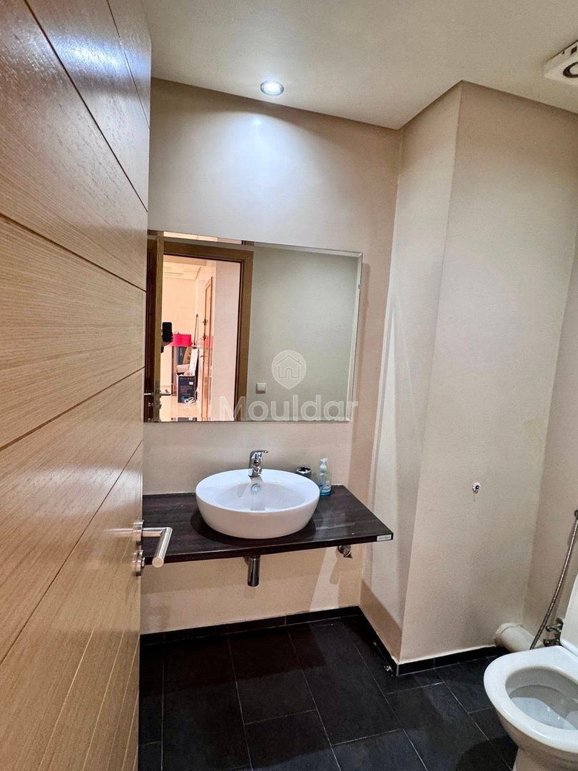 شقة للإيجار في الدار البيضاء: غرفتان مع شرفة - Photo 7