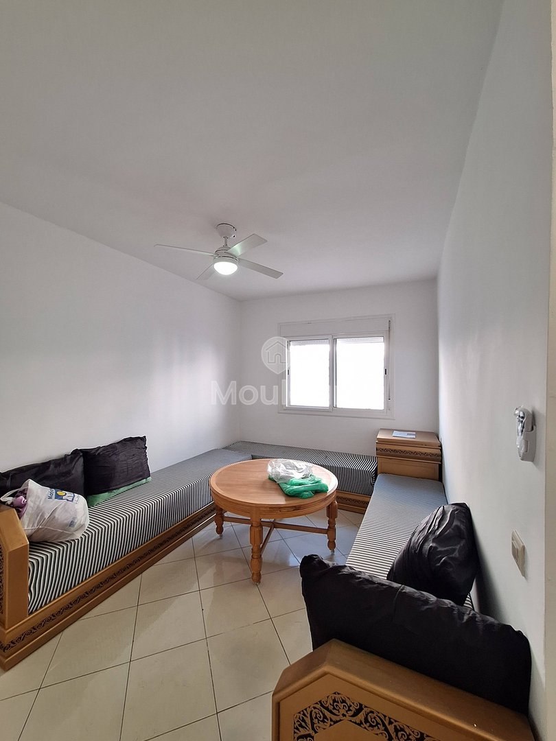 En Venta: Apartamento de 2 Habitaciones en Martil, Primer Piso - Photo 1