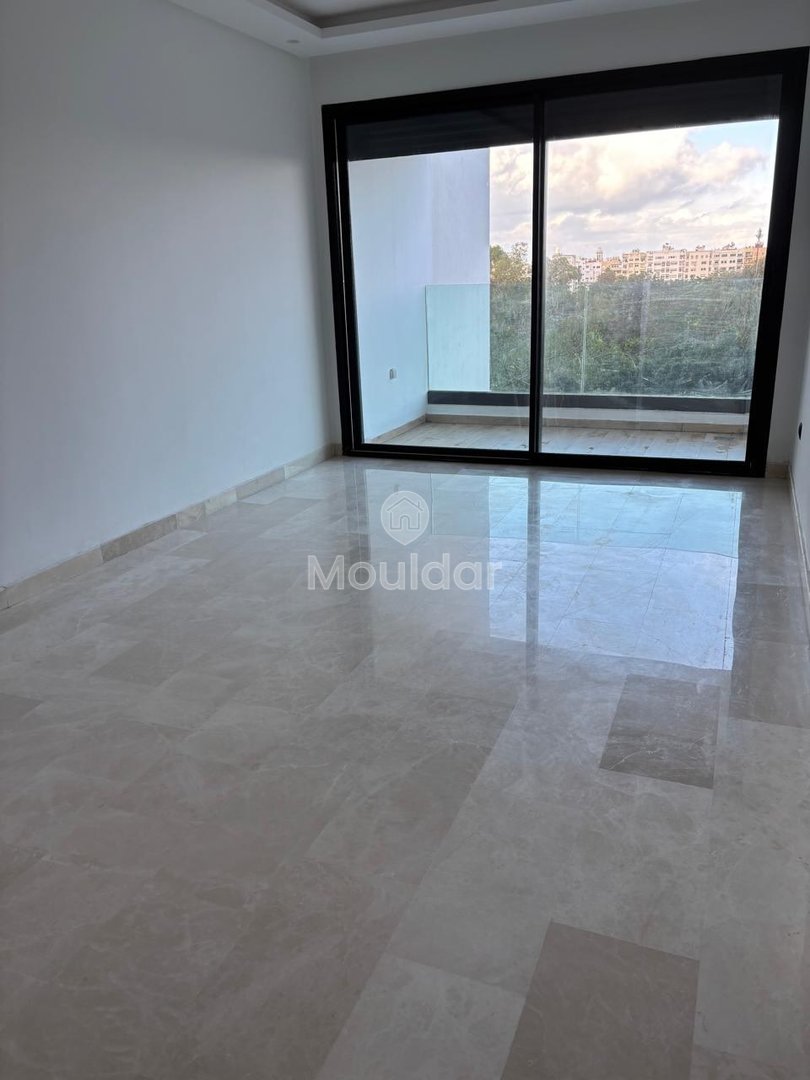 شقة رائعة مكونة من غرفتي نوم للإيجار في مدينة المالية بالدار البيضاء - Photo 1