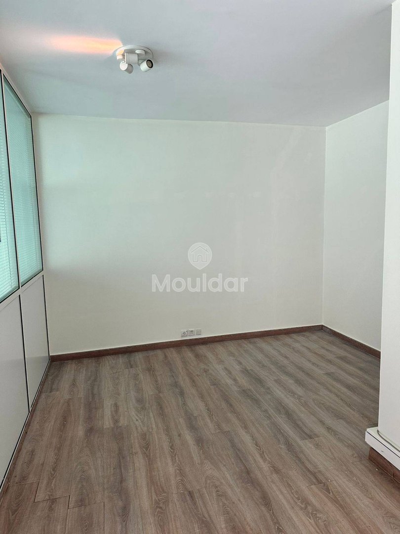 Büro zu Vermieten in Casablanca: Fläche von 63 m² mit Balkon - Photo 2