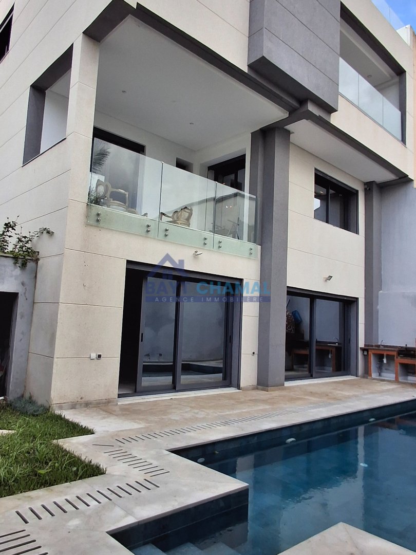 Location Villa de Luxe à Tanger : Piscine et Charme - Photo 1