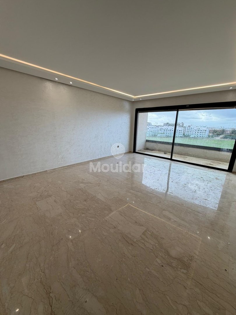 Casablanca Kaliforniya'da Kiralık 2 Oda 1 Salonlu Şirin Daire - Photo 1