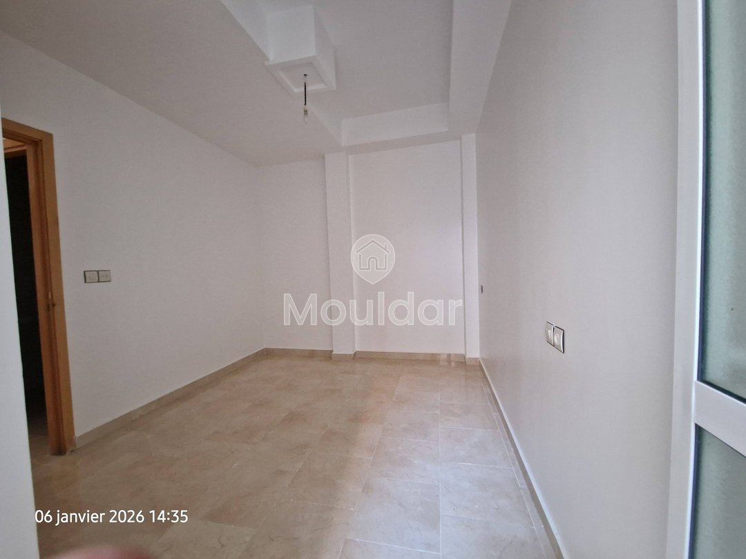 Charmant Appartement 2 Chambres avec Balcon à Ksar el-Kebir - Photo 5