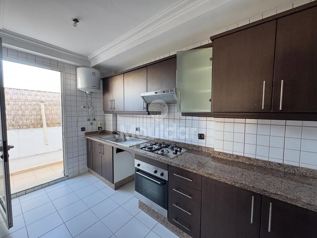 Appartement 3 Chambres à Louer avec Balcon à Casablanca - Photo 5