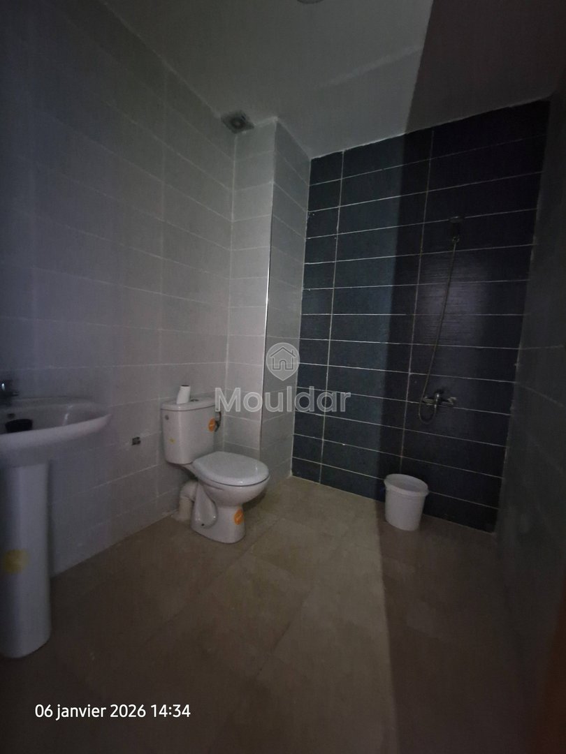 Charmant Appartement 2 Chambres avec Balcon à Ksar el-Kebir - Photo 16