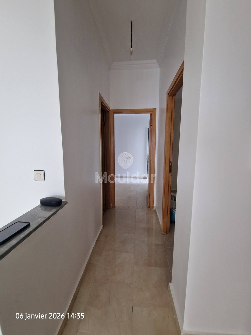 Charmant Appartement 2 Chambres avec Balcon à Ksar el-Kebir - Photo 7