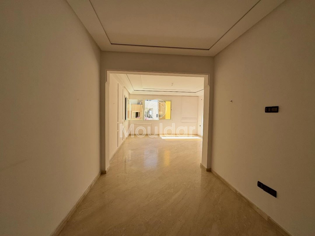 Appartement 3 Chambres à Louer avec Balcon à Casablanca - Photo 3