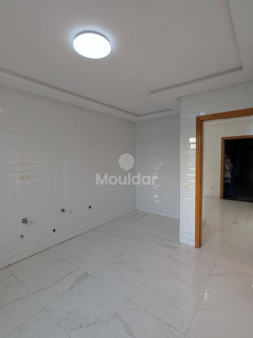 3-Bedroom Apartment with Balcony for Sale in Casablanca - Photo 5