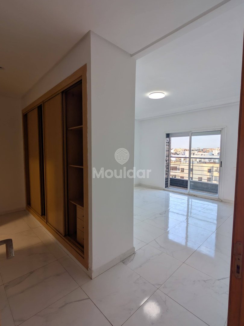 3-Bedroom Apartment with Balcony for Sale in Casablanca - Photo 2