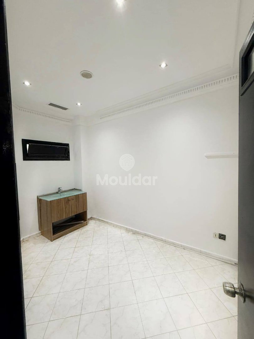 Kasa blası'nda - Altın Üçgen'de Olağanüstü Ofis Kiralama - Photo 15