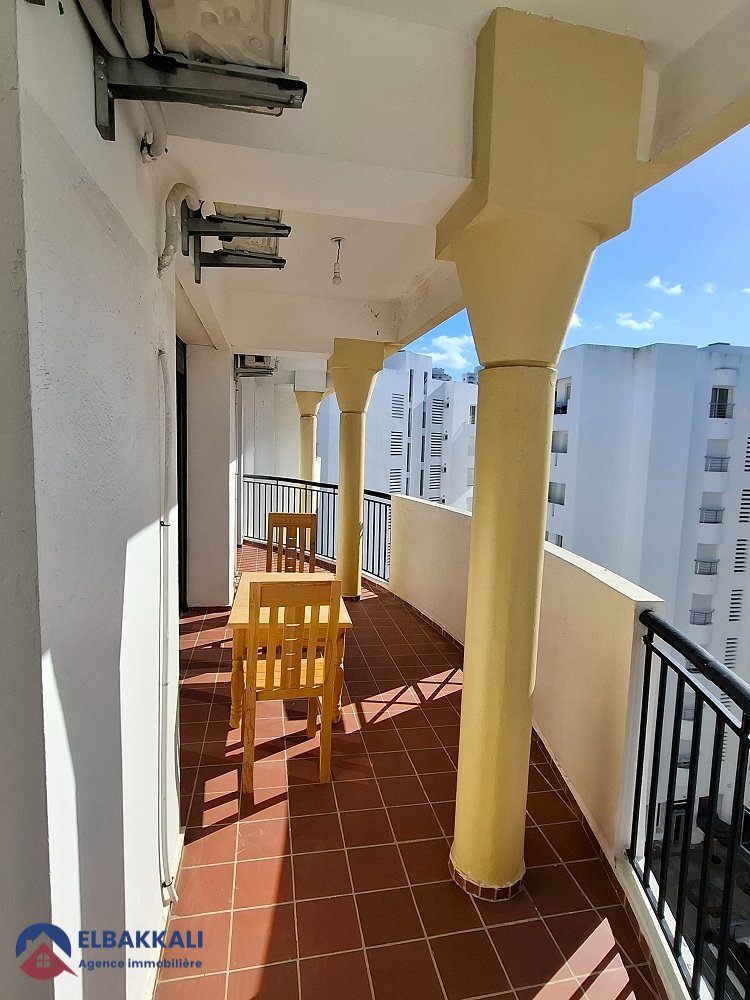 شقة دوبلكس مفروشة للإيجار في طنجة مالabata - Photo 17